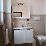 Casa Lidia Apartment *