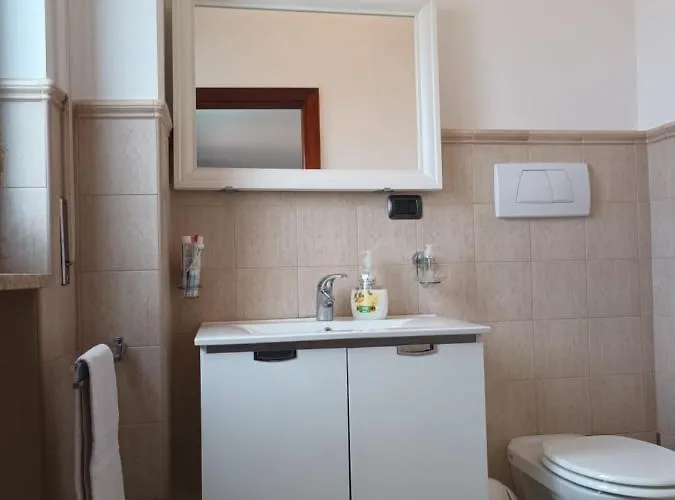 Casa Lidia Apartment *